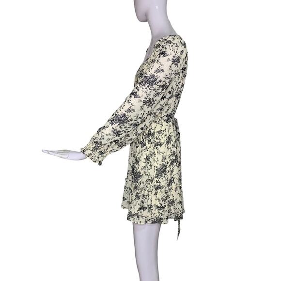 Floral Print Mini Dress NWOT Long Sleeve Tie and Hidden Zipper on Back Size M - Picture 11 of 14